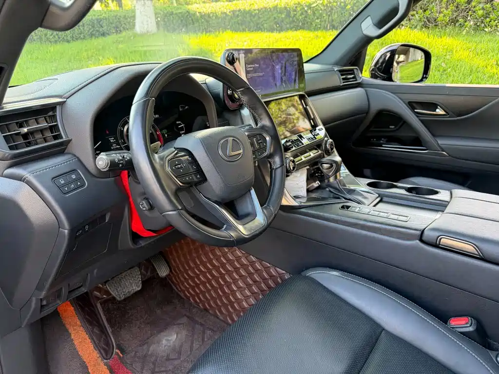 Lexus LX — миниатюра 7