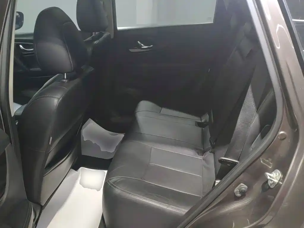 Nissan X-Trail — миниатюра 17