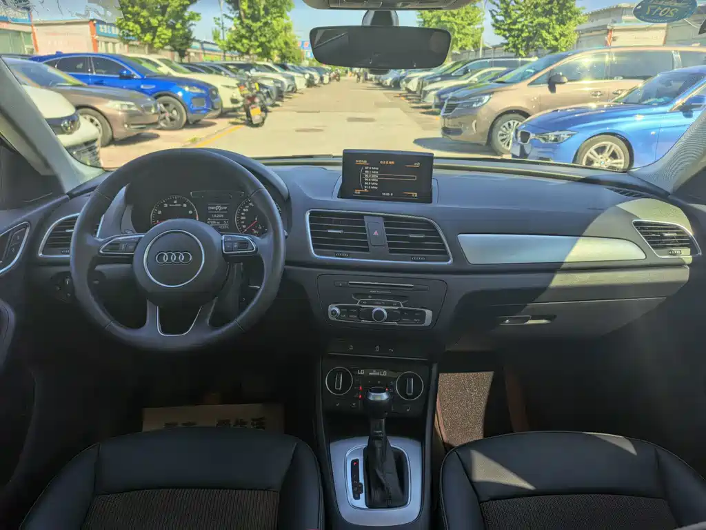 Audi Q3 — миниатюра 12