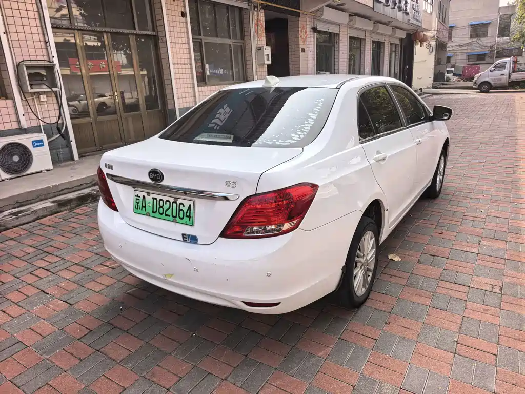 BYD e5 — миниатюра 3