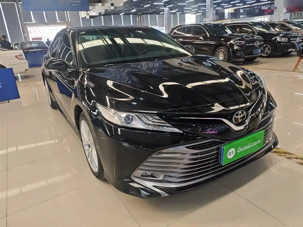 TOYOTA CAMRY