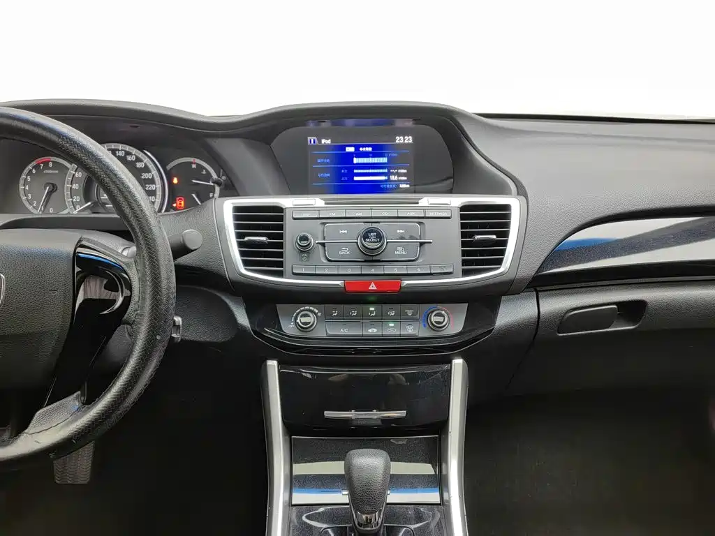 Honda Accord — миниатюра 12