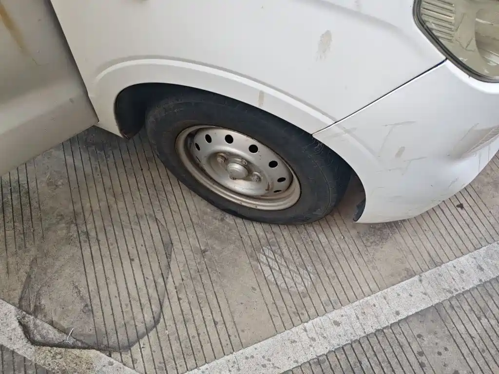 Wuling Hongguang V — миниатюра 10