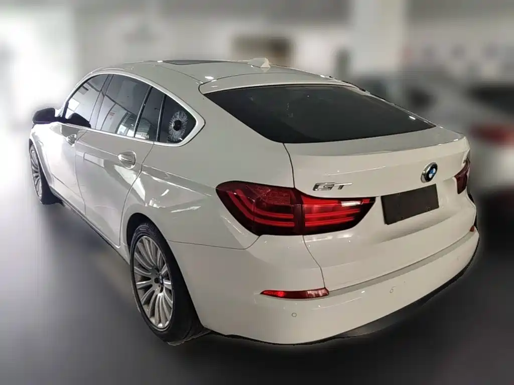 BMW 5 Series GT — миниатюра 7