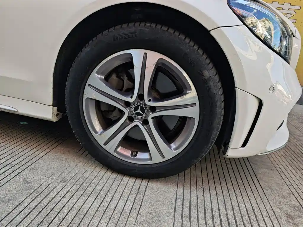 Mercedes-Benz C-Class — миниатюра 10