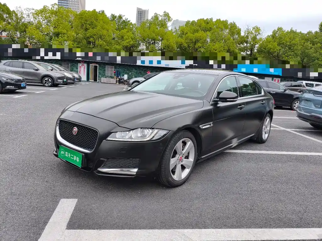 Jaguar XFL — миниатюра 2
