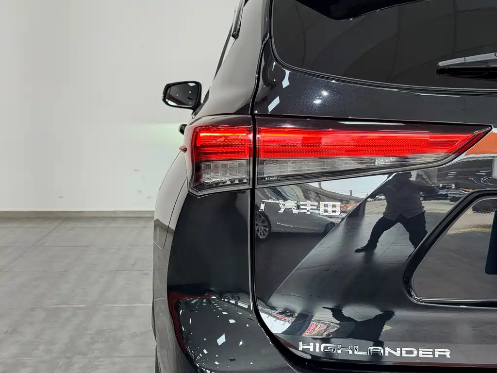 Toyota Highlander — миниатюра 19