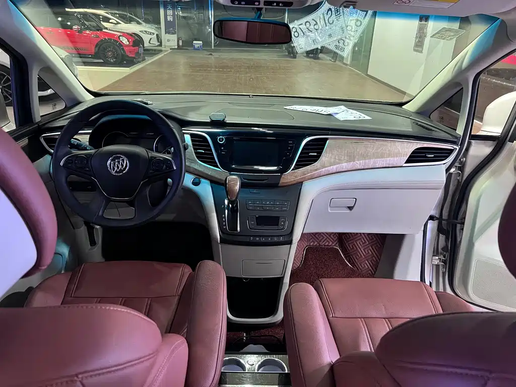 Buick GL8 — миниатюра 9