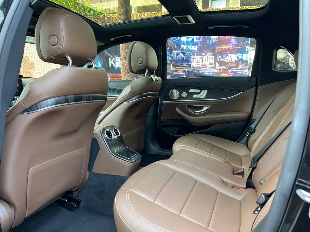 MERCEDES-BENZ E CLASS