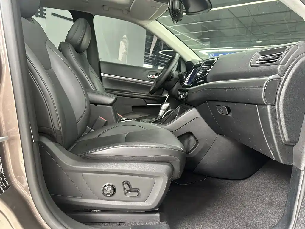 Jeep Grand Commander — миниатюра 12
