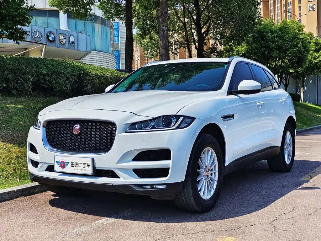 Jaguar F-PACE