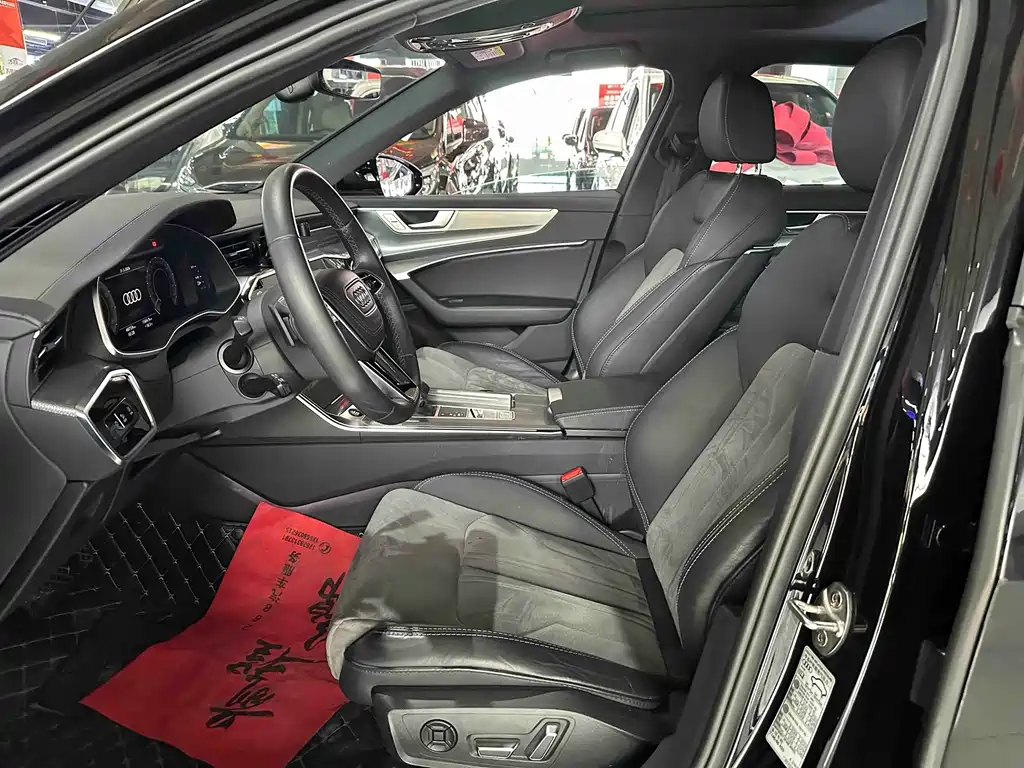 Audi A6L 2023 40 TFSI Luxury