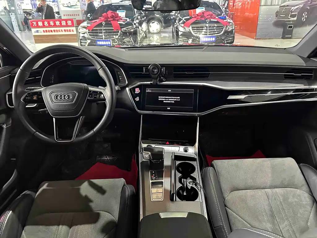 Audi A6L 2023 40 TFSI Luxury