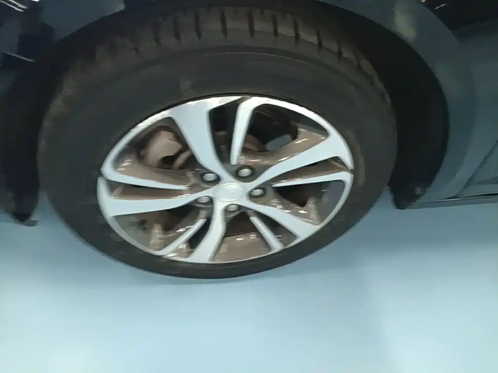 Buick Verano — миниатюра 23