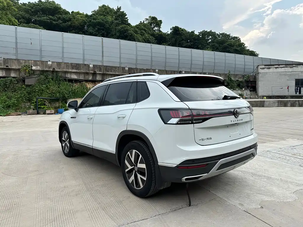 Volkswagen Tayron 2023 300TSI Luxury Plus