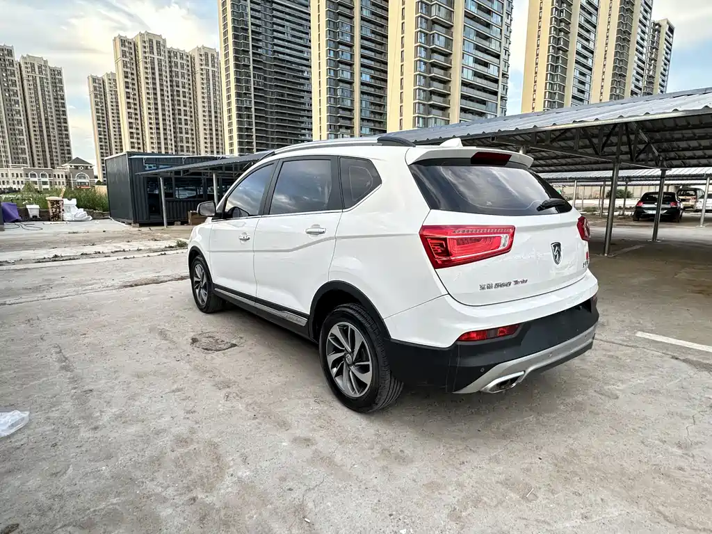 Baojun 560 2017 1.5T DCT Flagship 7 мест