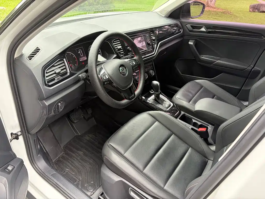 Volkswagen T-Roc — миниатюра 5