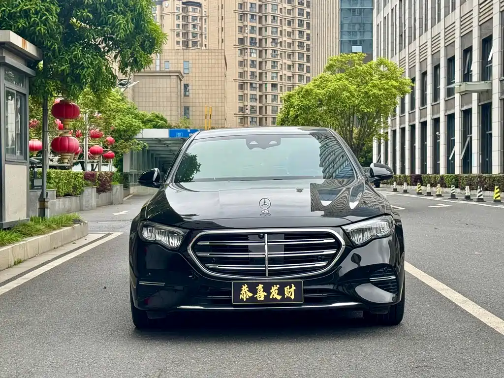 Mercedes-Benz E-Class 2025