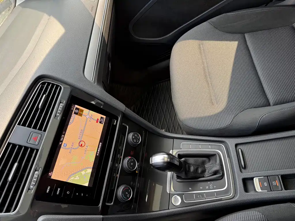 Volkswagen Golf — миниатюра 22