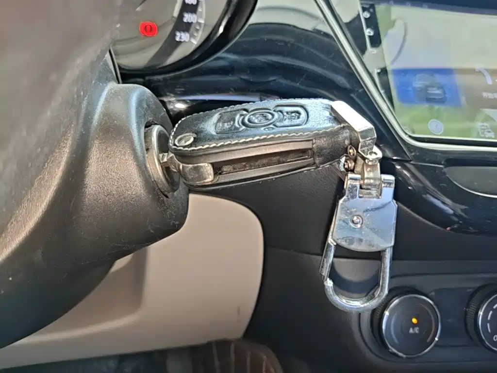 Buick Excelle — миниатюра 9