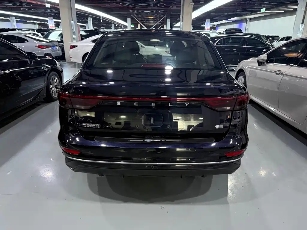 Geely Emgrand — миниатюра 12