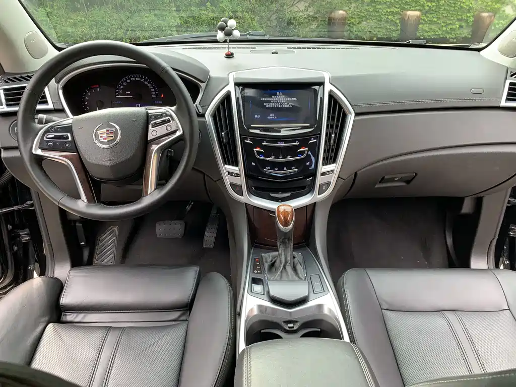 Cadillac SRX — миниатюра 11