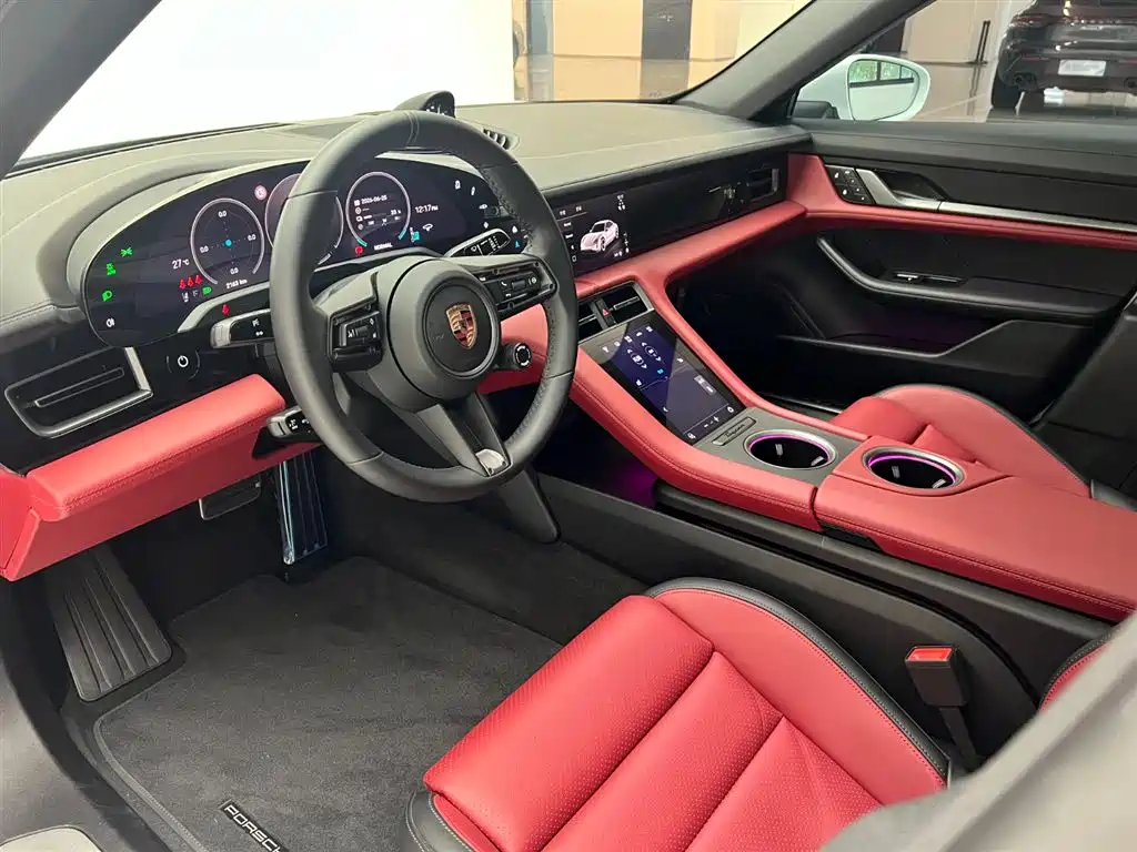 Porsche Taycan 2025 Taycan