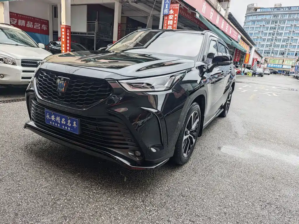 Toyota Crown Kluger 2023