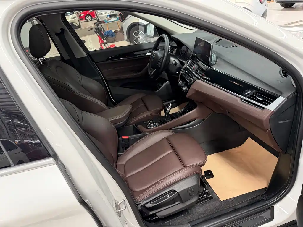 BMW X1 — миниатюра 9