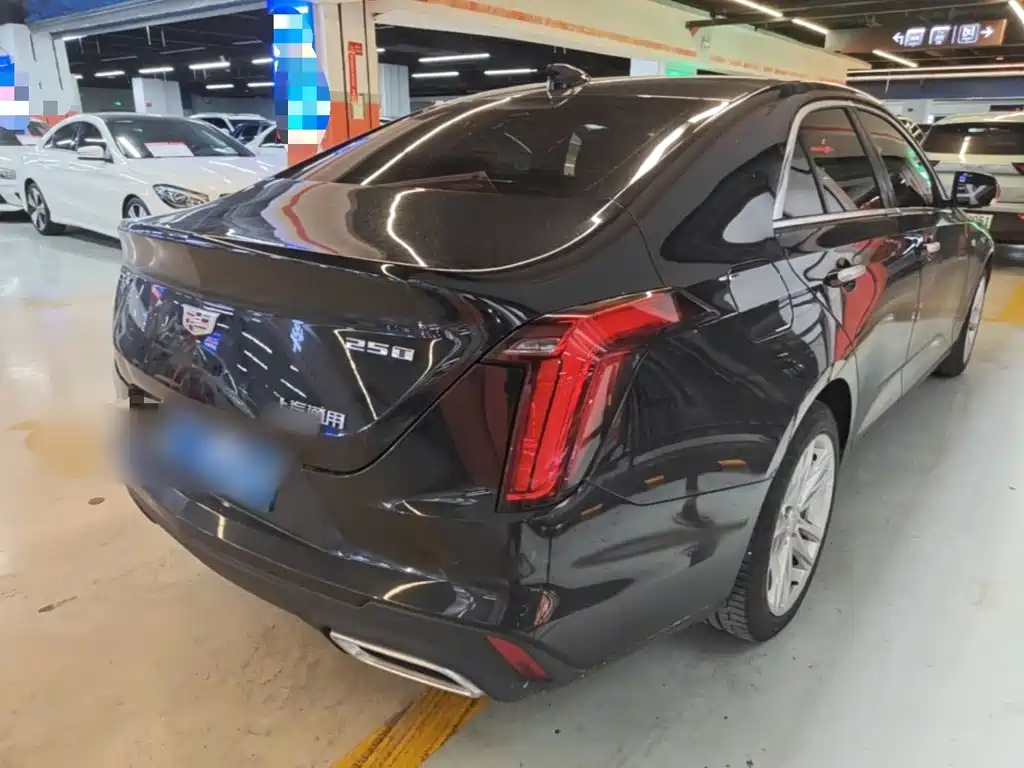 Cadillac CT4 2023 25T
