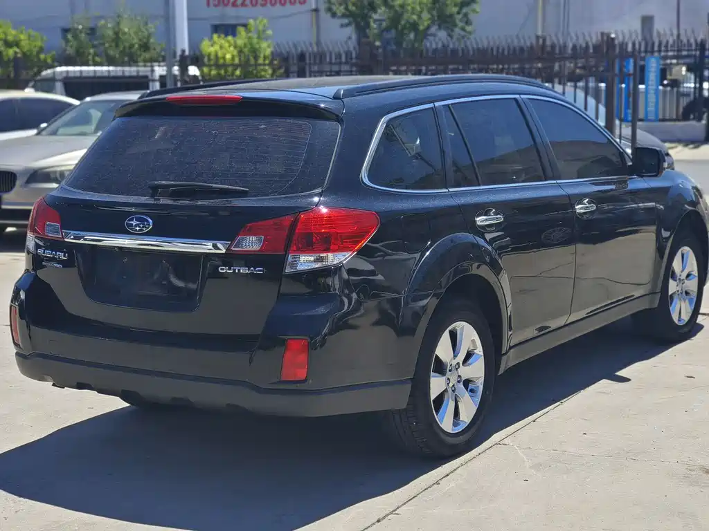 Subaru Outback 2010 2.5i Luxury