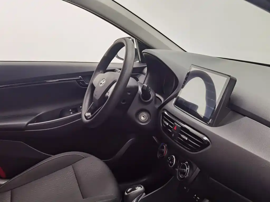 Hyundai Elantra — миниатюра 22