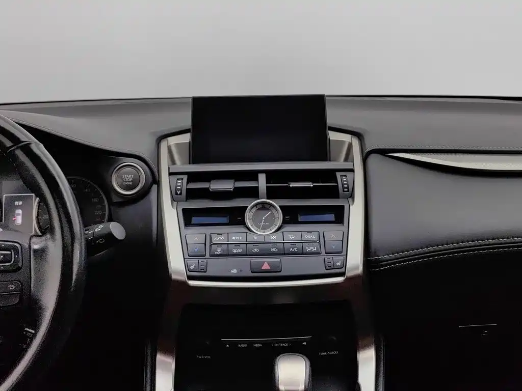 Lexus NX — миниатюра 12