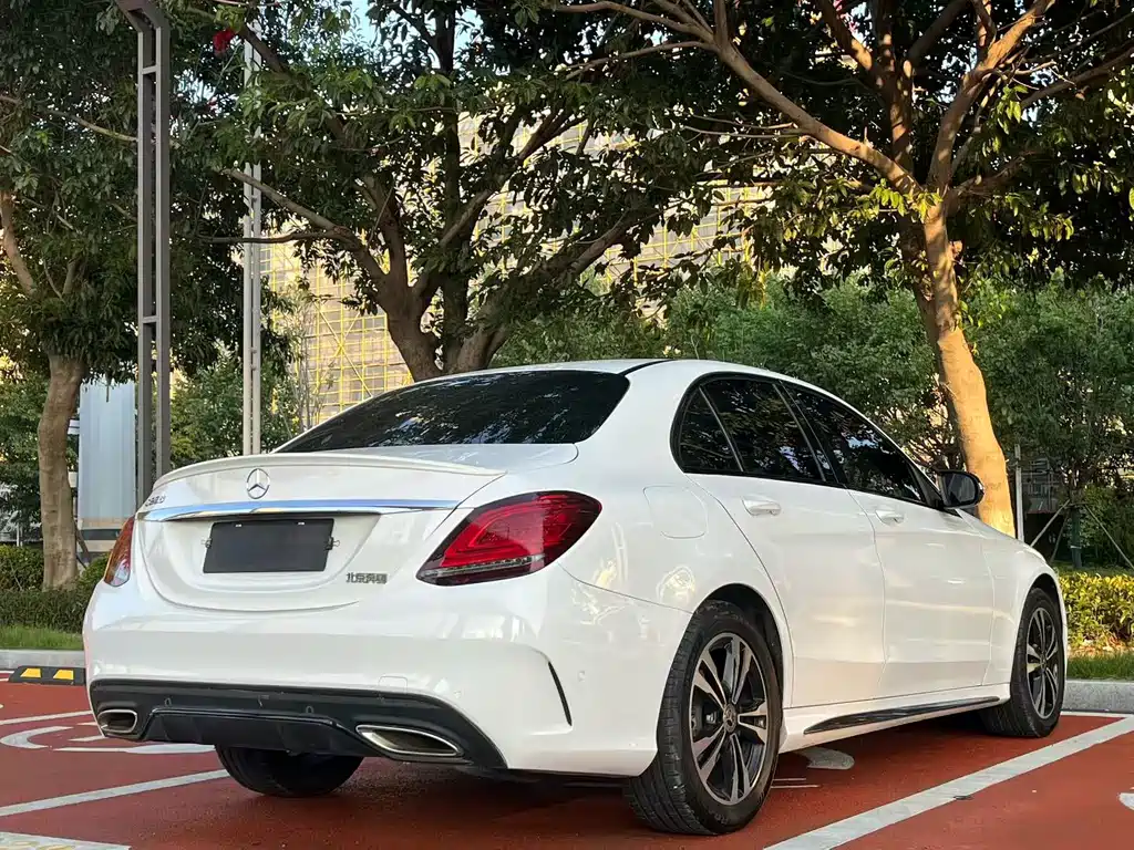 Mercedes-Benz C-Class — миниатюра 9