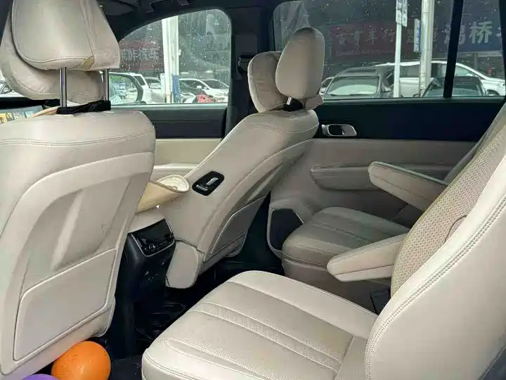 Li Auto ONE 2021 6 мест