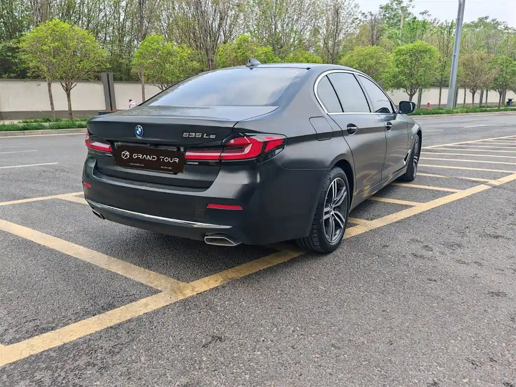 BMW 5 Series New Energy - фото 3
