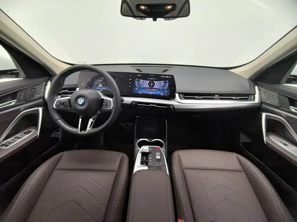 BMW iX1 — миниатюра 5