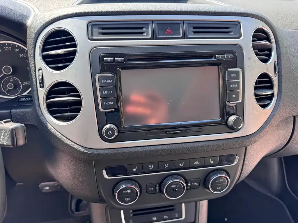 Volkswagen Tiguan — миниатюра 11