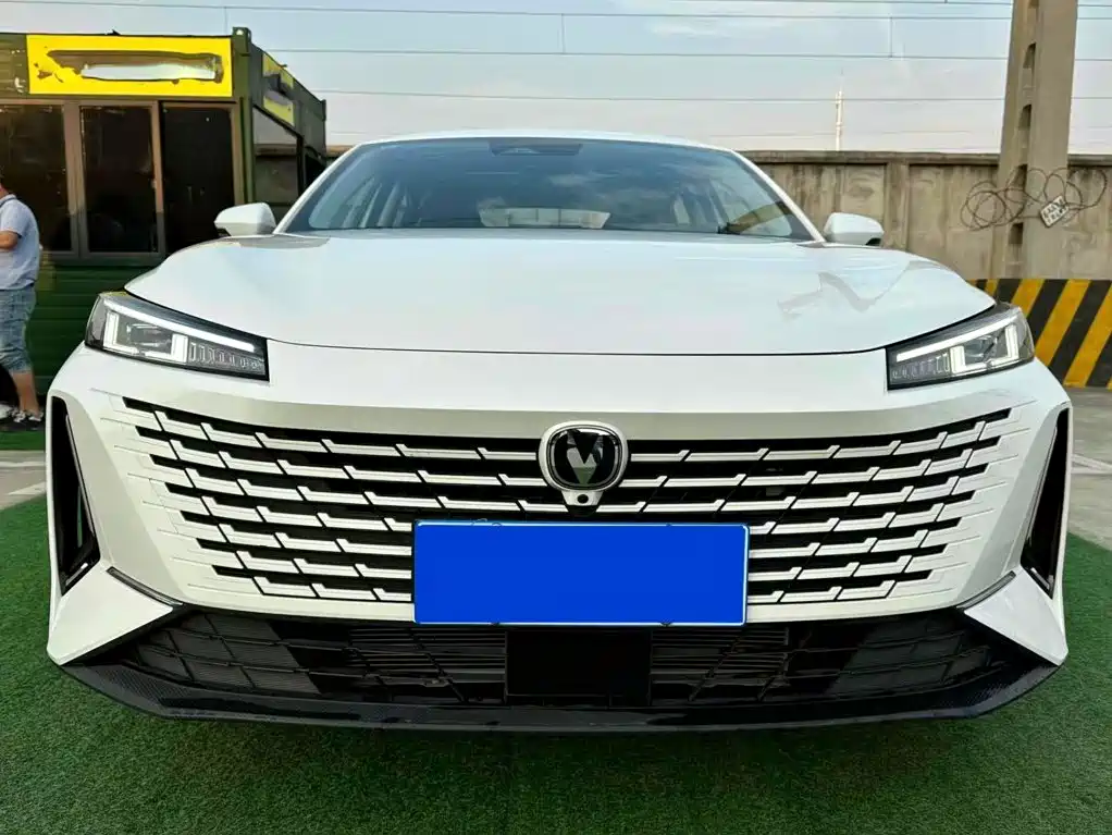 Changan Yida — миниатюра 2