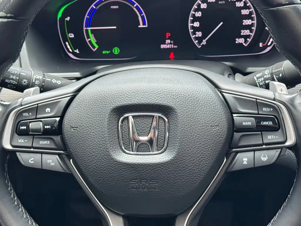 Honda Accord — миниатюра 11