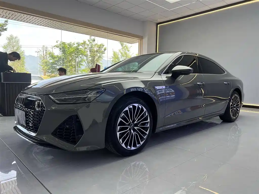 Audi A7L 2025 45 TFSI Luxury