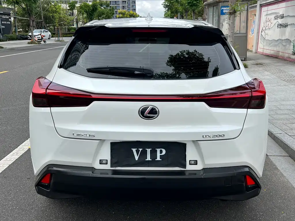 Lexus UX — миниатюра 16