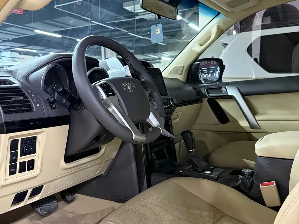 Toyota Prado (Import) — миниатюра 7