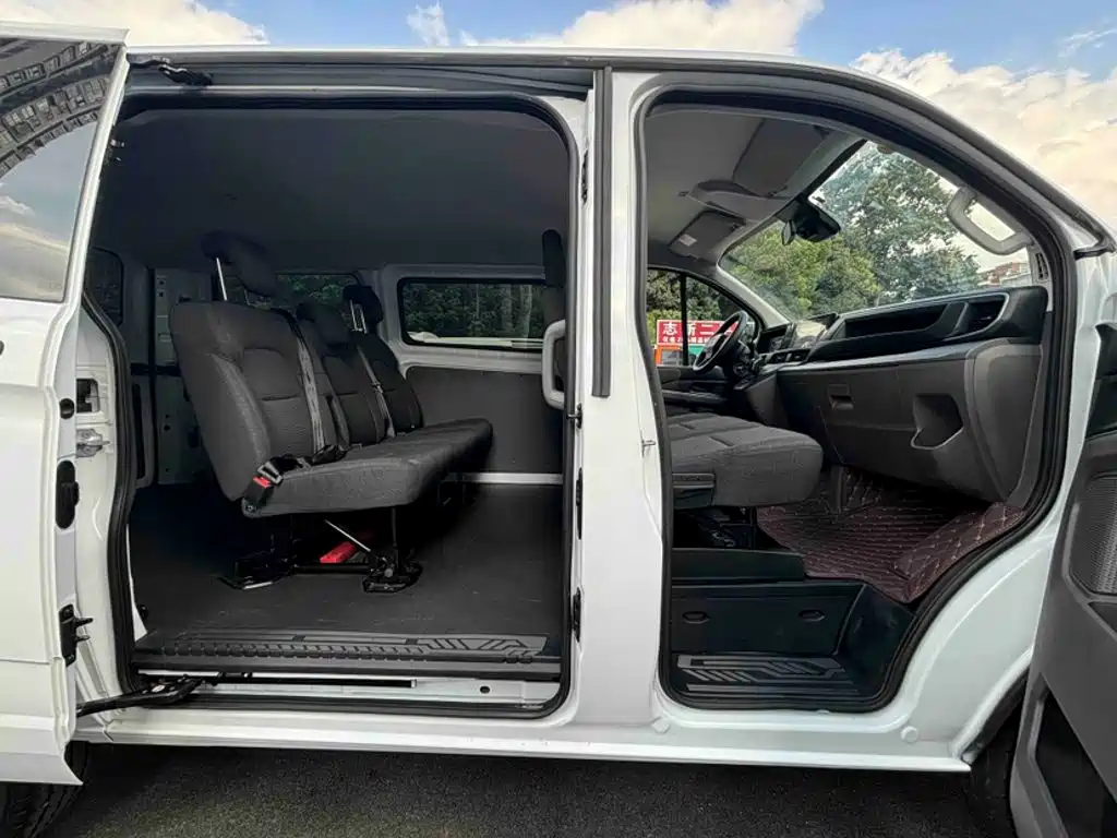 Ford Transit — миниатюра 13