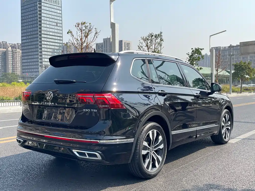 Volkswagen Tiguan L L 2022 330TSI AT R-Line