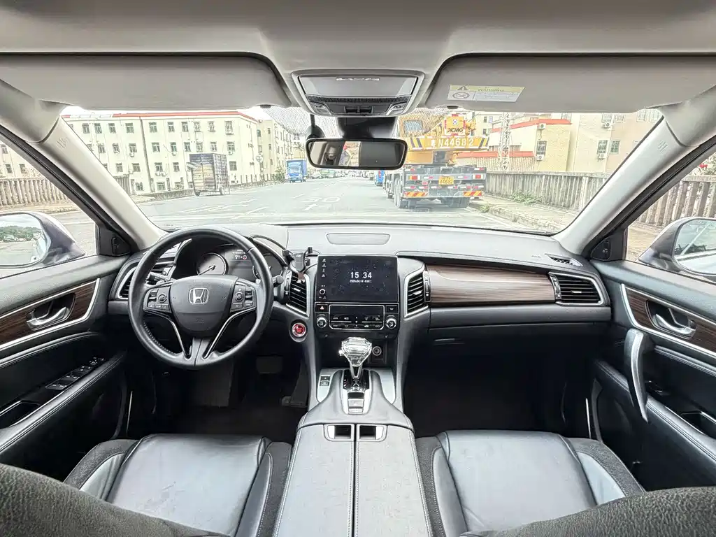 Honda Avancier 2017 240TURBO Premium