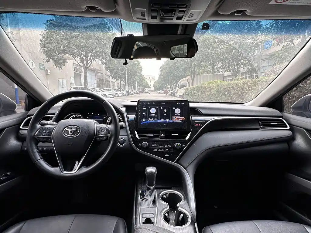 Toyota Camry 2021 2.0G Luxury