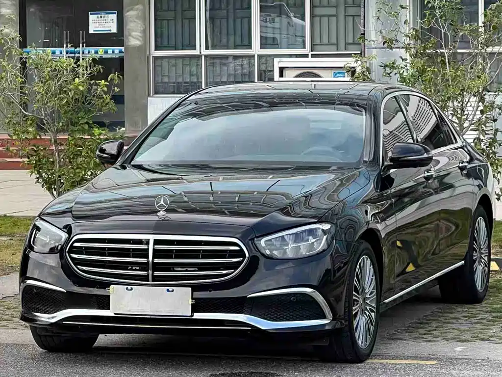 Mercedes-Benz E-Class 2024