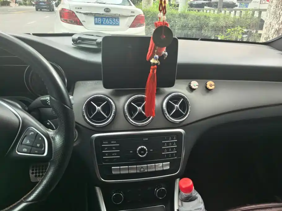 Mercedes-Benz CLA (Import) — миниатюра 13