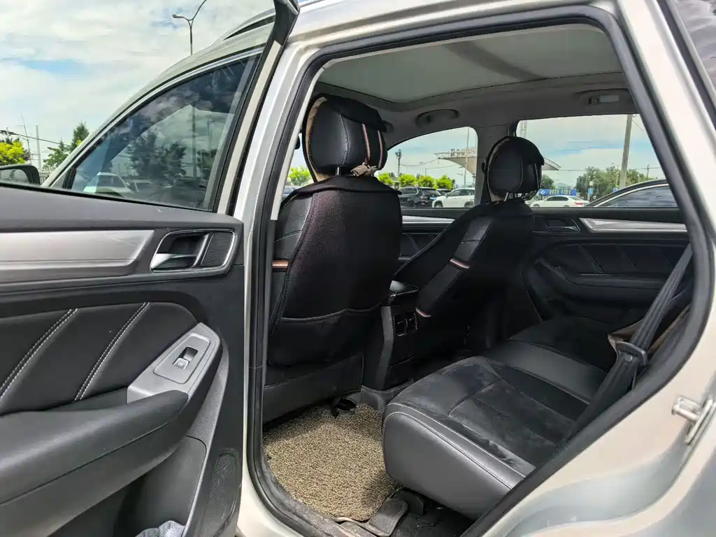 Roewe RX5 New Energy — миниатюра 9